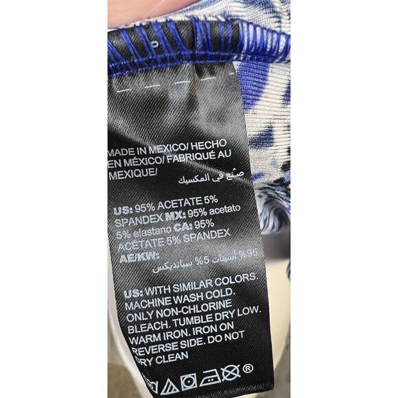 Chico’s Blue Paisley Tunic Top Size 1 M Boho Patchwork 3/4‎ Sleeve Travelers - Picture 9 of 9